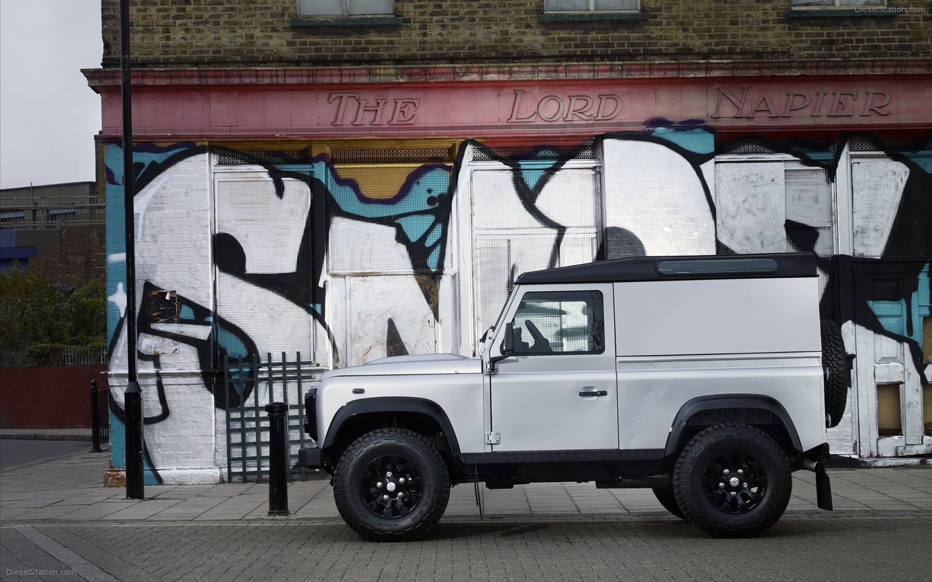Land Rover Defender X-Tech 2011